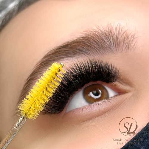 اکستنشن مژه ایجاد سایه با مژه های رنگی